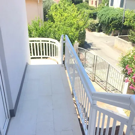 Διαμέρισμα Iva *