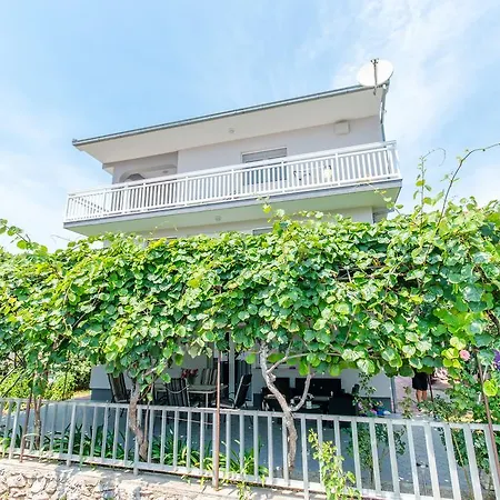 Iva Апартаменты Трогир